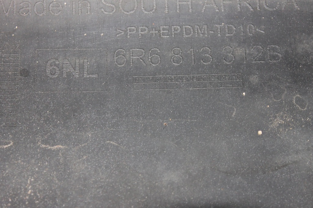 фото №13, Бампер задня задній vw polo v mk5 cross 6r pdc датчики паркування молдинг