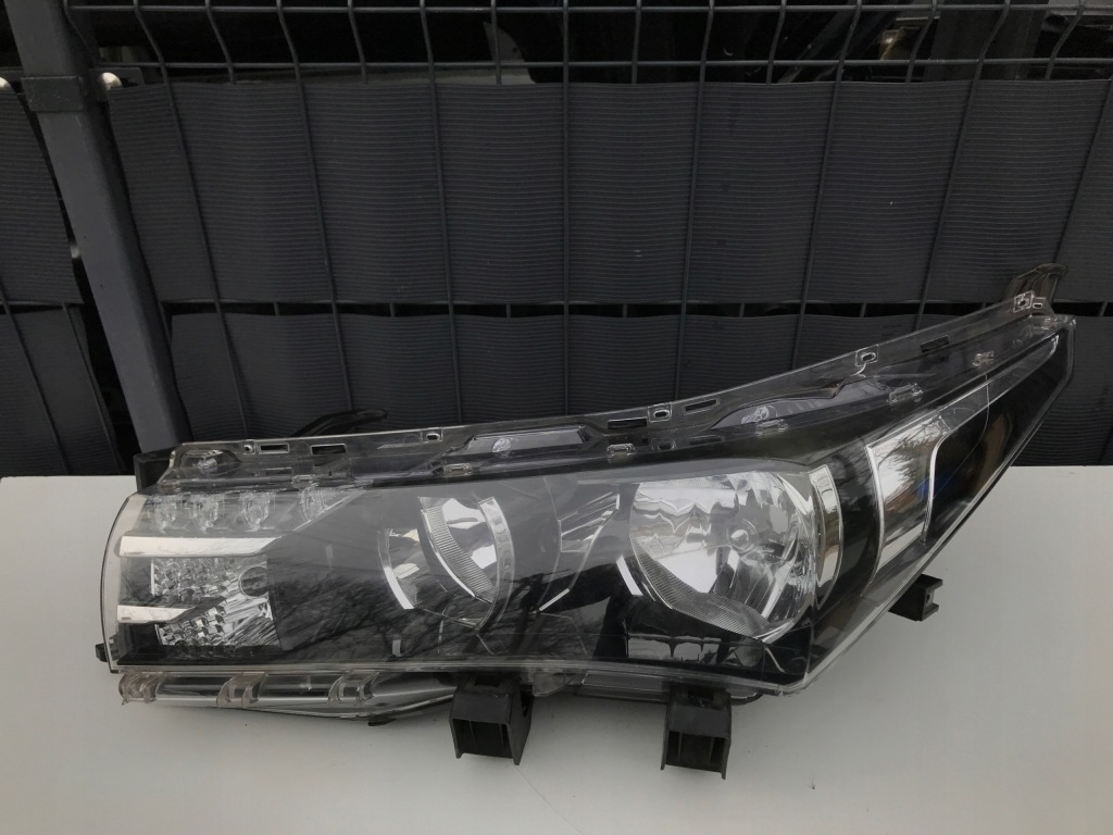 Купить Toyota corolla e16 e-16 левая лампа перед led 2013-2017