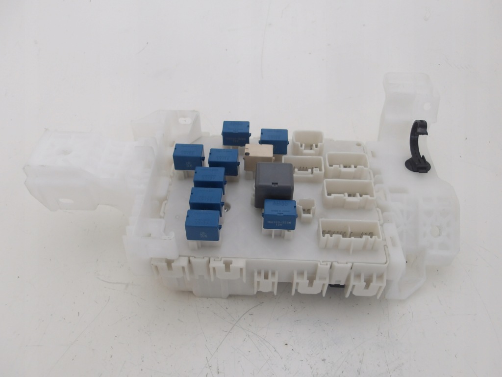 фото №1, Suzuki sx4 s-cross 16-21 коробка предохранителей оригинальный номер