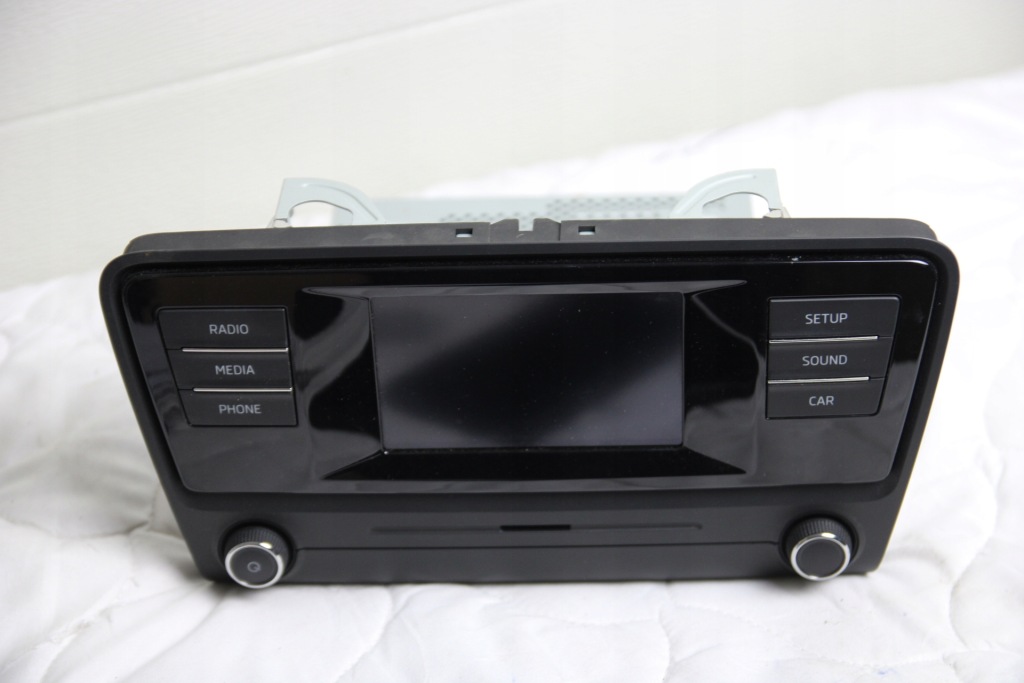 фото №1, Дисплей монітор екран радіо skoda octavia iii 5e0035871a