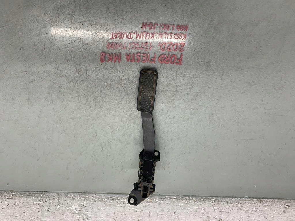 фото №1, Ford fiesta mk8 puma 16-23 педаль газа ускорения h1bc-9f836-a1d