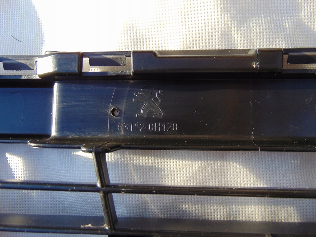 фото №6, Решітка радіатора бампера передній peugeot 108