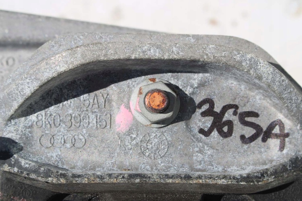 фото №11, Audi a8 s8 подушка коробки 8k0399115bs + 8k0399151cm кронштейн 8k0399115bk 8k0