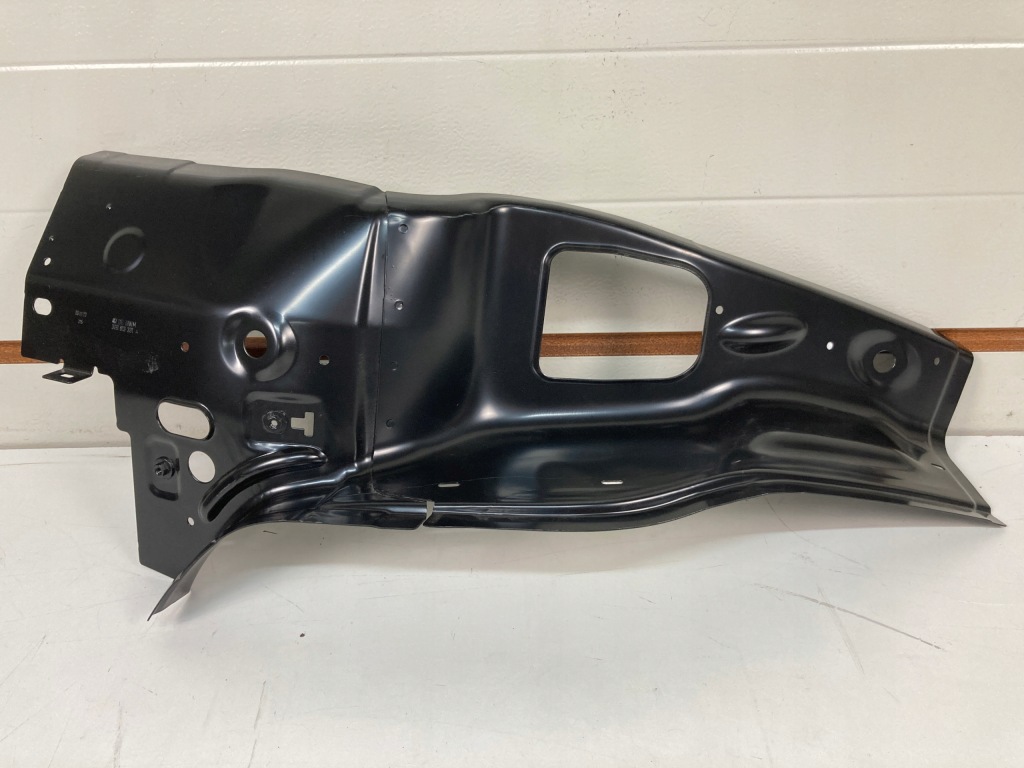 фото №1, Кронштейн лампи панель фари лівий задня passat b8 kombi 3g9