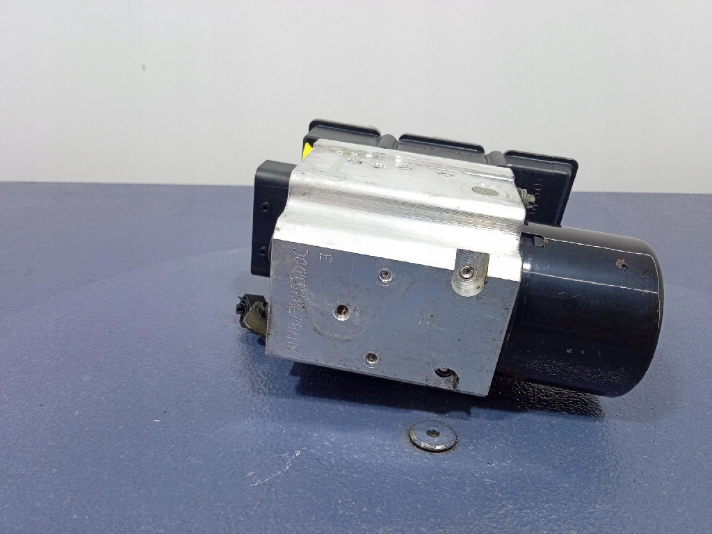 Alfa romeo 159 1.9 jdtm насос abs 54084738g Оригинал