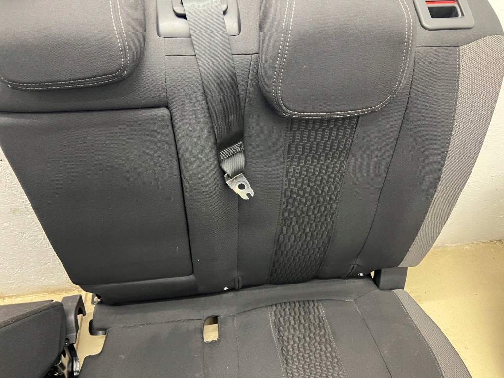 Сидіння сидіння заднє сидіння обшивки комплект peugeot 308 2 t9 sw універсал 16r європа Недорого