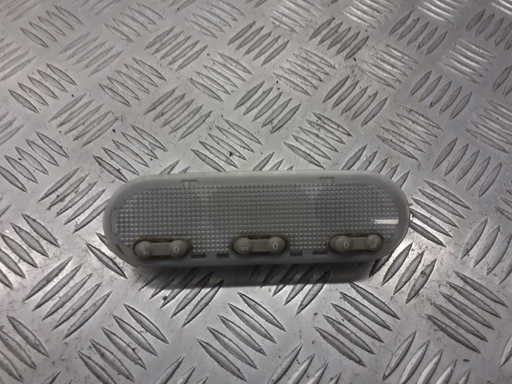 фото №1, Освещение кабины задняя megane ii 8200073234