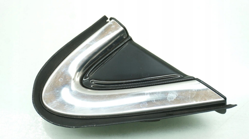 Купити Трикутник крила правий заглушка lexus rx 450h iv 60117-48030 15-22