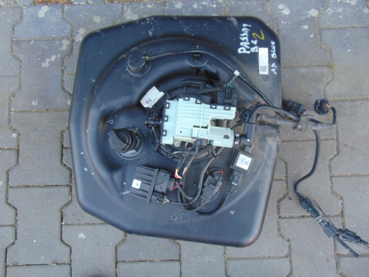 Купити Vw passat b6 b7 cc бак adblue 3c0131878