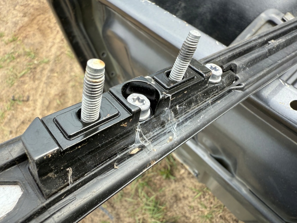 Купить A2138900493 рейлинг крышный универсал mercedes w213 правый  правая сторона хром