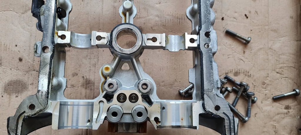 фото №9, A6 c7 4g lift головка двигуна права вали 3.0 tfsi cre 06e103404aa a7 4g s4