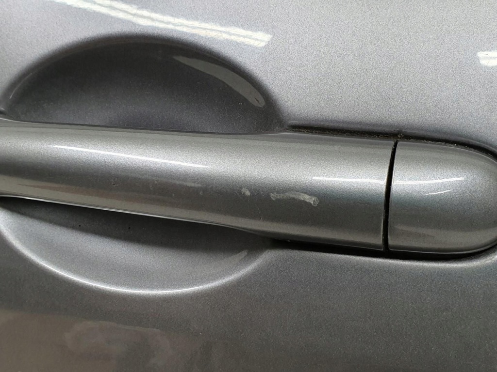 Дверь левый задний  renault megane 2 универсал в Украине