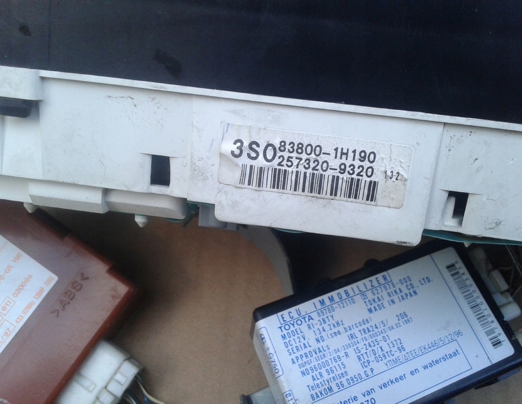 фото №10, Набор стартовый бортовой компьютер замок зажигания toyota corolla e11 2,0 d4d 89666-12320