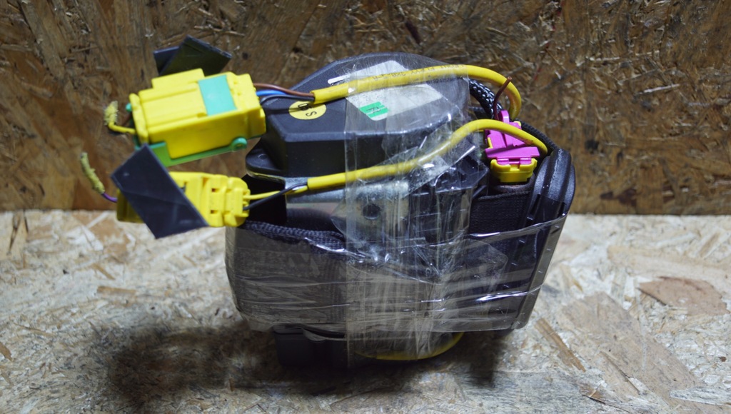 фото №6, Pas безпеки правий перед vw phaeton 3d2858664c