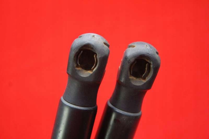 фото №9, Привід амортизатори кришки 31297080 volvo v60 10-13