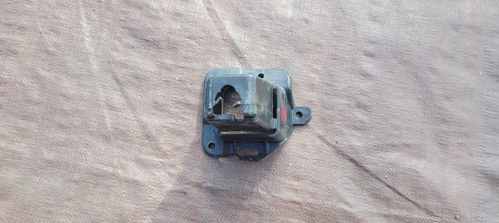 фото №1, Mazda 6 iii gj 18+ кронштейн решетка левая // 3761