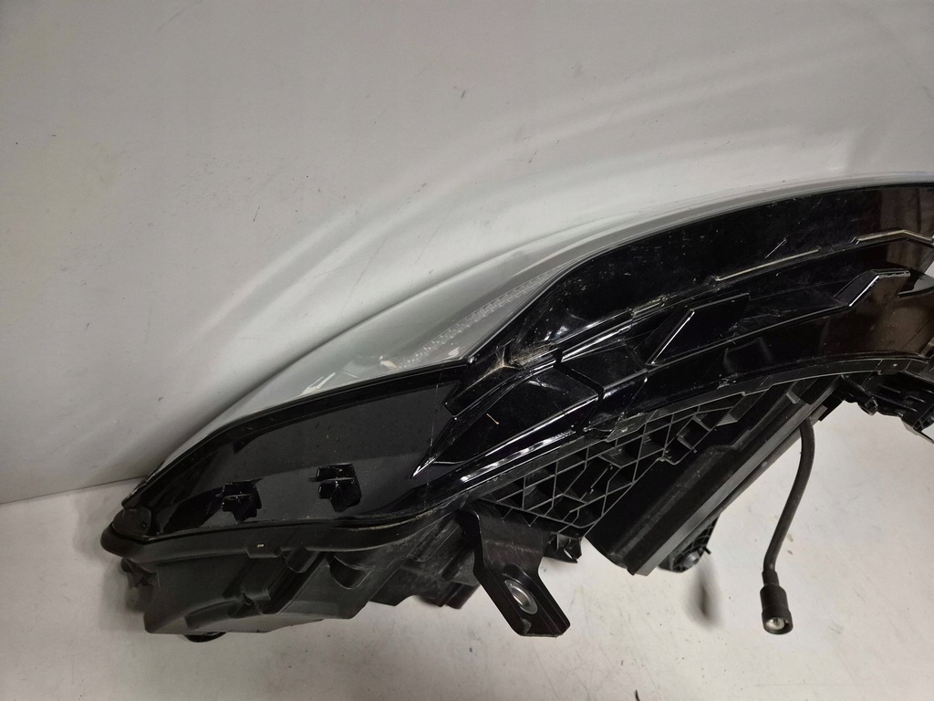 фото №13, Лампа права перед skoda enyaq full led 5lb941016a