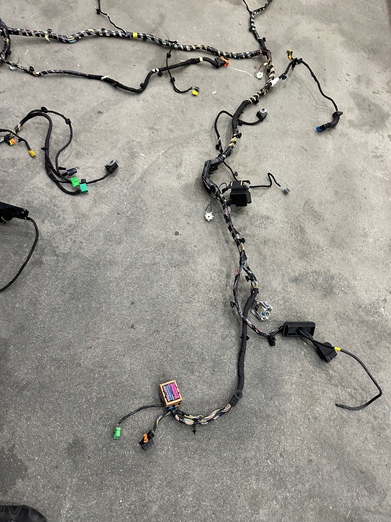 фото №8, Volvo xc60 ii d4 d5 комплектная электропроводка салона