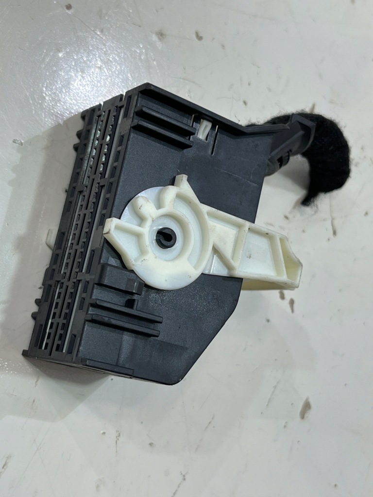 фото №1, Штекер колодка vw golf vii 5q0937700a