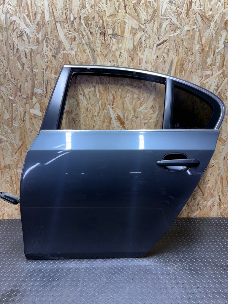 фото №2, Дверь левая задние bmw e60 a68/7 platingrau