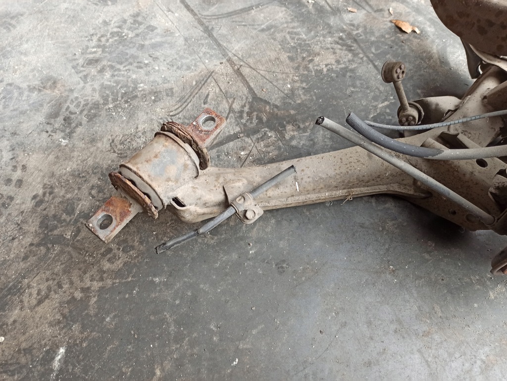 фото №6, Honda civic viii 1.3 b sd поворотный кулак рычаг левый задняя балка подвеска oś