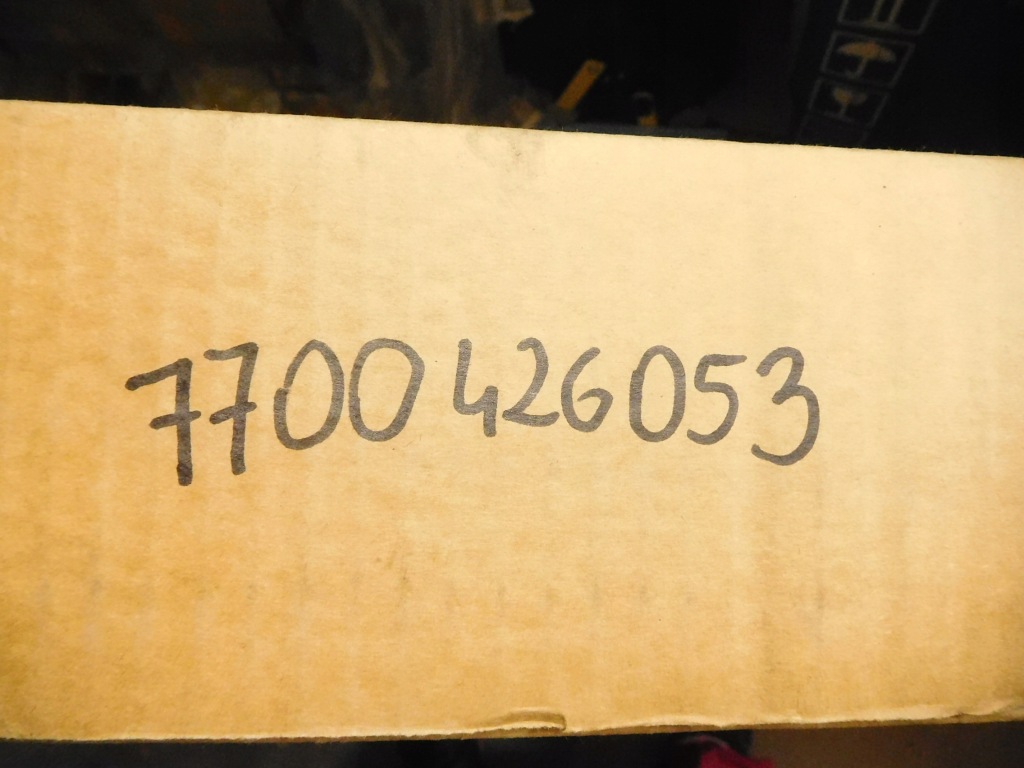 фото №8, Обшивка кришки багажника renault laguna 7700426053