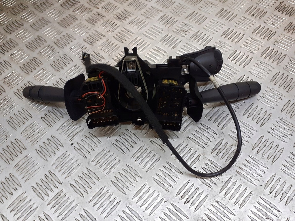 фото №2, Переключатель комбинированный renault thalia ii 8200542094