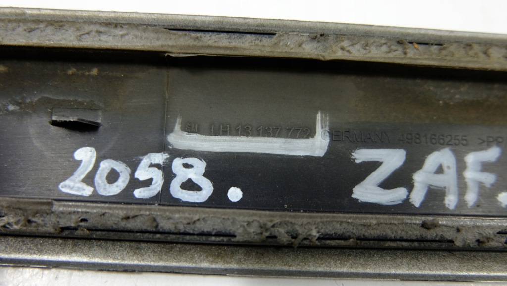 фото №10, Opel zafira b молдинг дверь левый перед 13137772