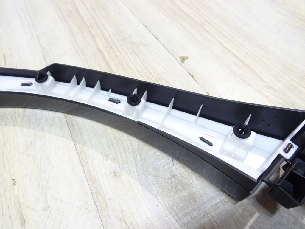 Купити Subaru legacy 4/outback молдинг ліва задній uz9813 mhm