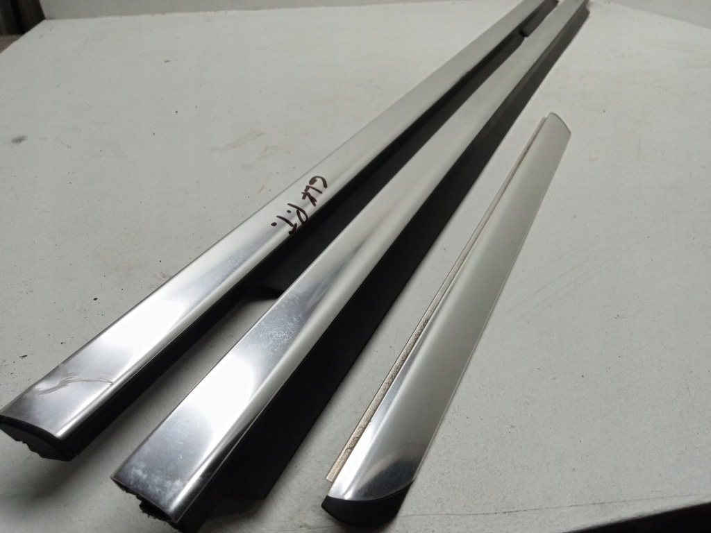 фото №1, Mercedes glk молдинг ущільнювач правий перед задня eu