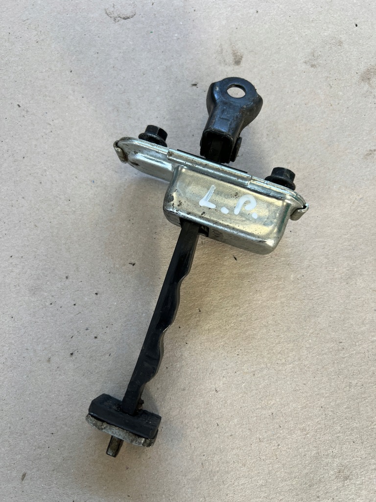 фото №4, Hyundai i30 ii ограничитель дверь перед передний