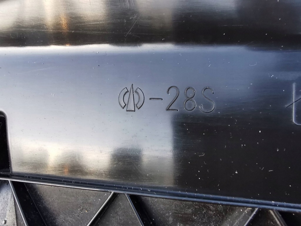 фото №15, Toyota bz4x 22- активный впуск воздуха перед жалюзи 16691-10010