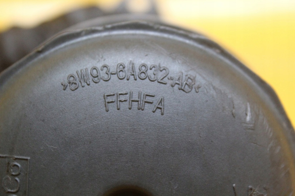 фото №11, Корпус фильтра масла jaguar xj x351 508ps 5.0b v8 8w93 6k751 ab