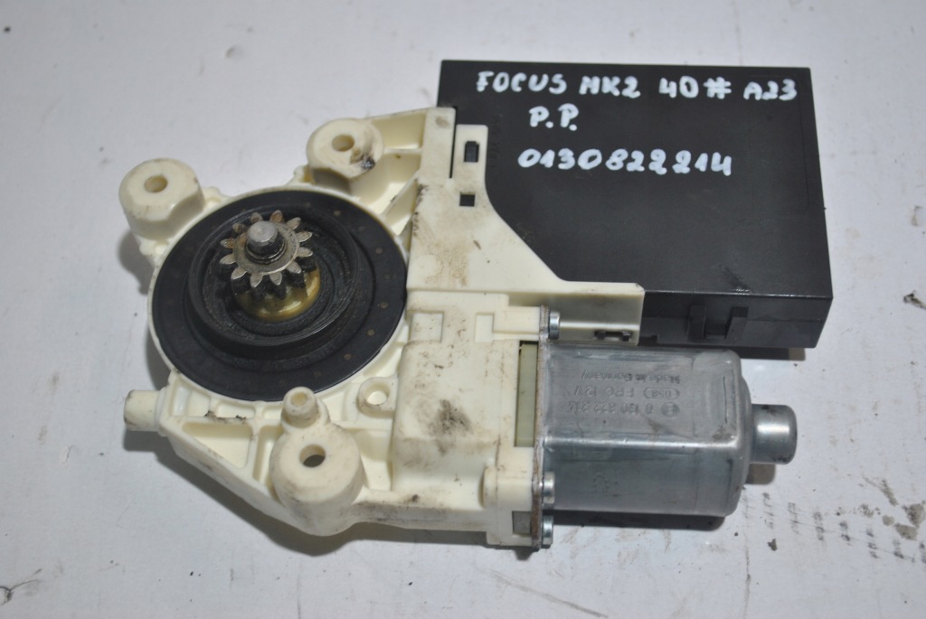 Двигатель стекло ford focus mk2 правый перед 0130822214 с Разборки