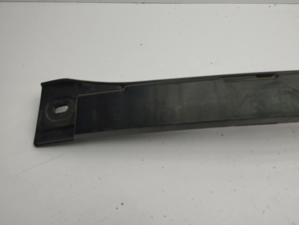 фото №7, Tesla model s напрямна бампера заднього 2014 600772400g