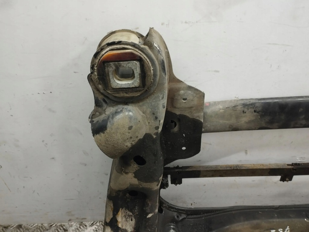 Купить Подрамник передние bentley flying spur