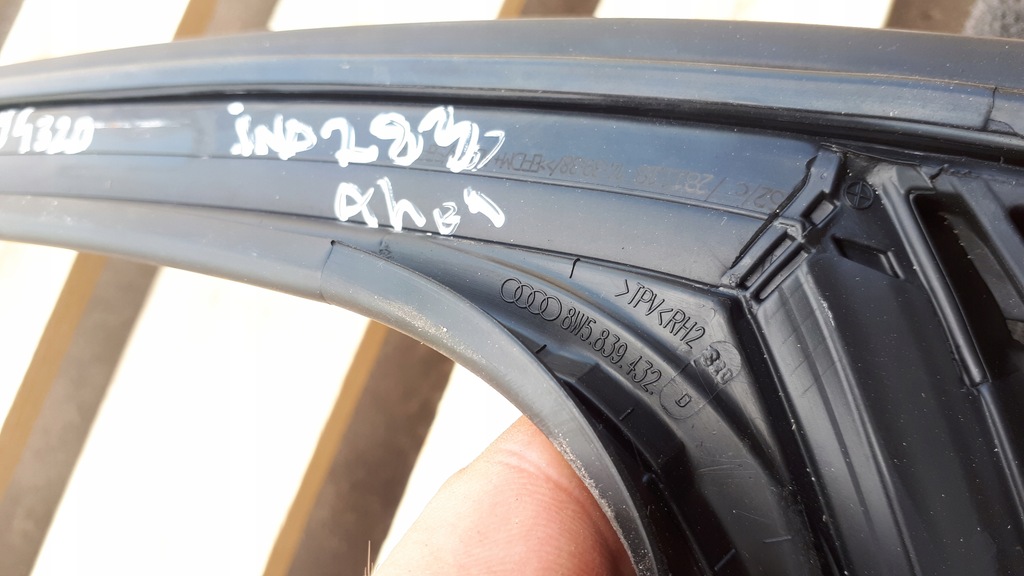 фото №10, A4 b9 8w s4 прокладка двері скло sline правий задня