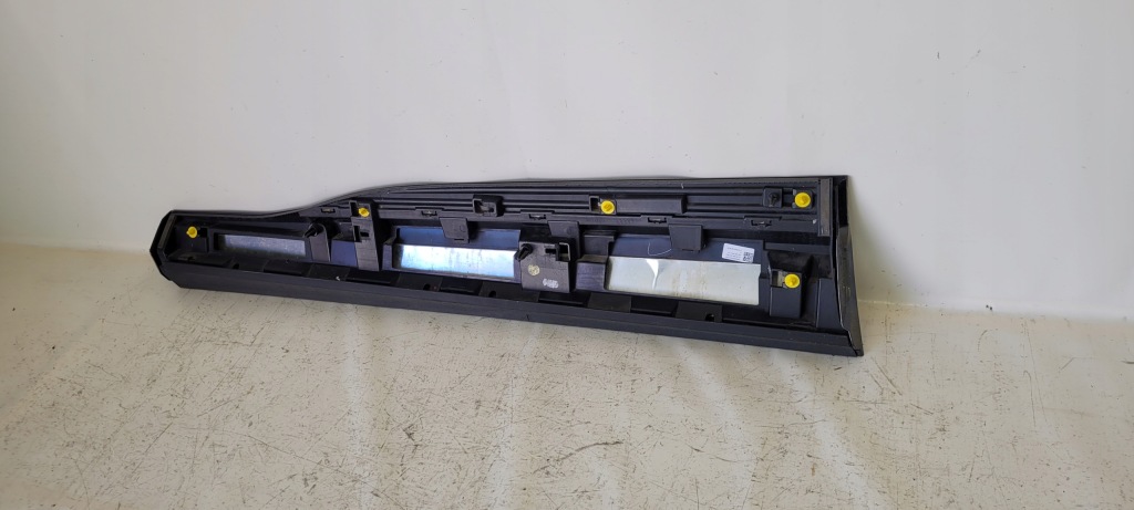 фото №7, Audi q4 4ke e-tron молдинг дверь перед передняя правая 2021-2024r