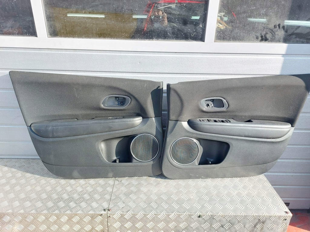 фото №1, Honda hrv обивка обшивка дверь перед задняя hr-v