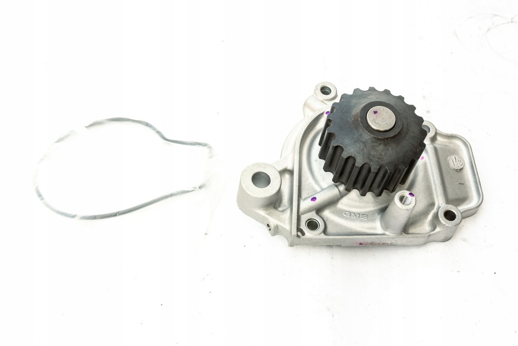 фото №1, Насос wody nissan vanette