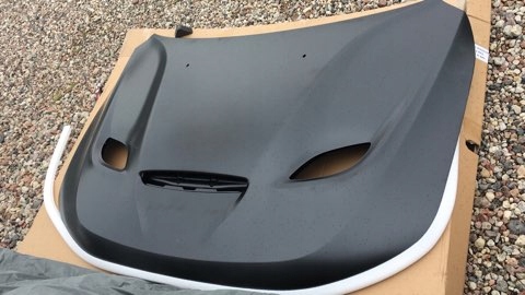 Купити Капот кришка двигуна dodge durango rt srt