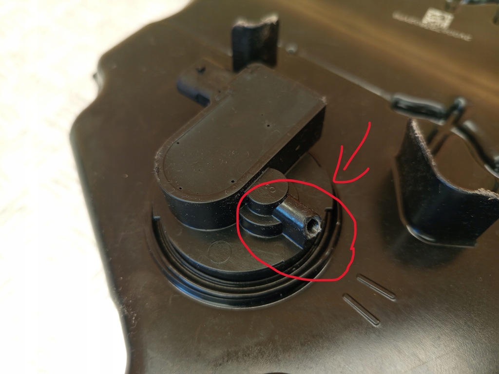 фото №14, Bmw оригинальный номер 7454339 3' g20 g21 4' g22 g23 бак жидкость adblue