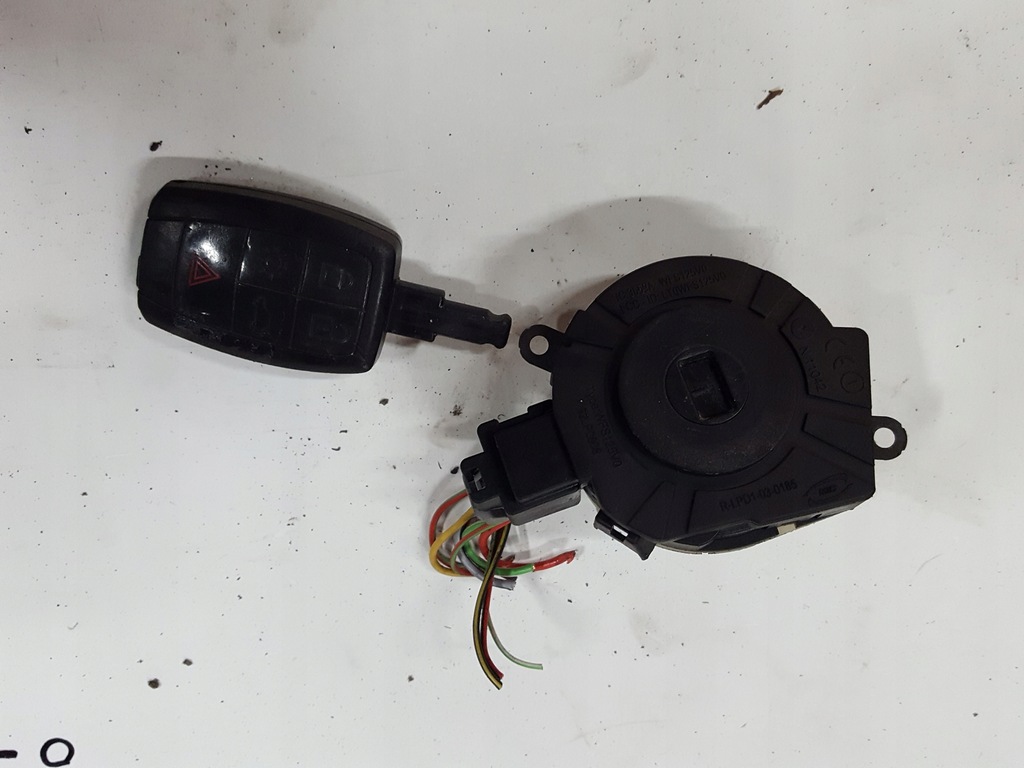 фото №1, Volvo c30 lift 10-12r замок зажигания ключ