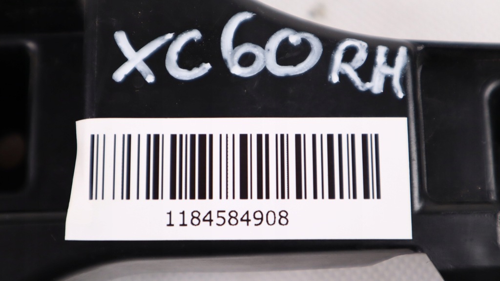 фото №11, Volvo xc60 i lift направляющая бампера правый задняя 30763440