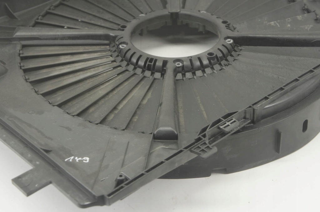 фото №4, Gu284 infiniti q30 2.2 жалюзи корпус вентилятора