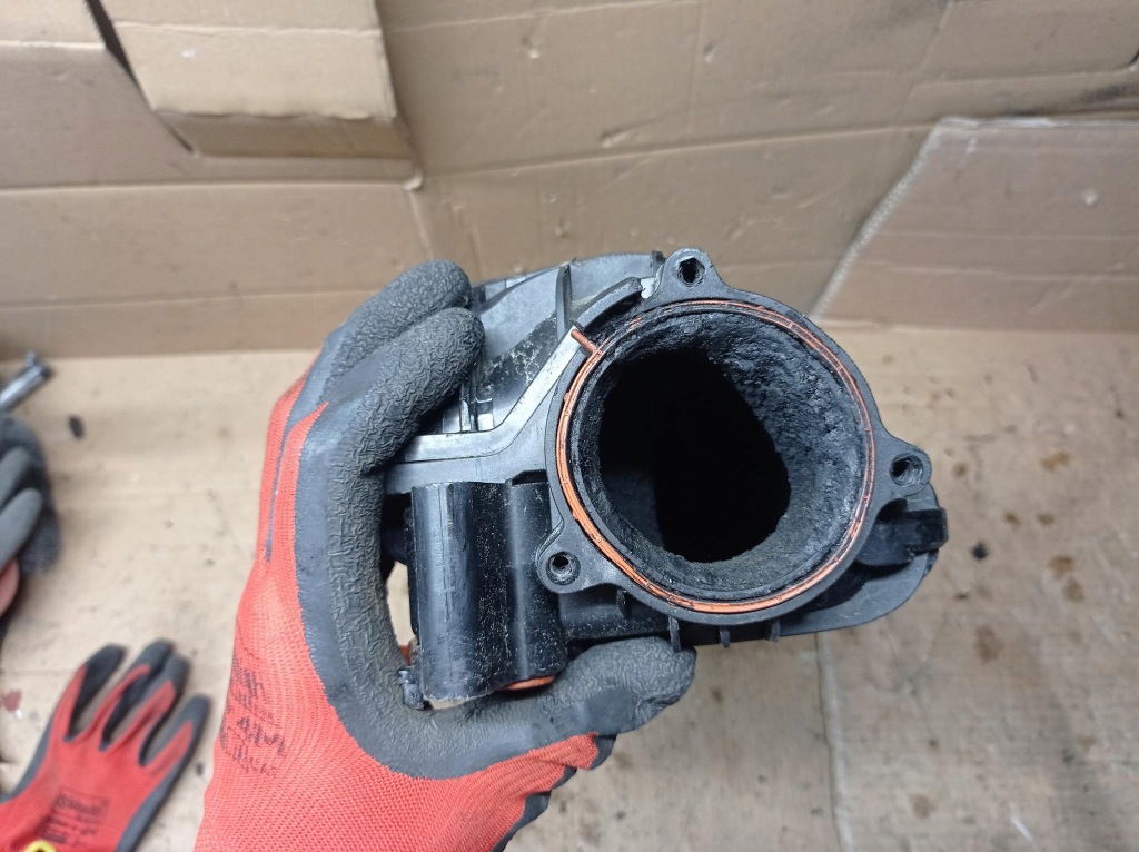 фото №6, Коллектор всасывающий 4,0 tdi правый vw audi