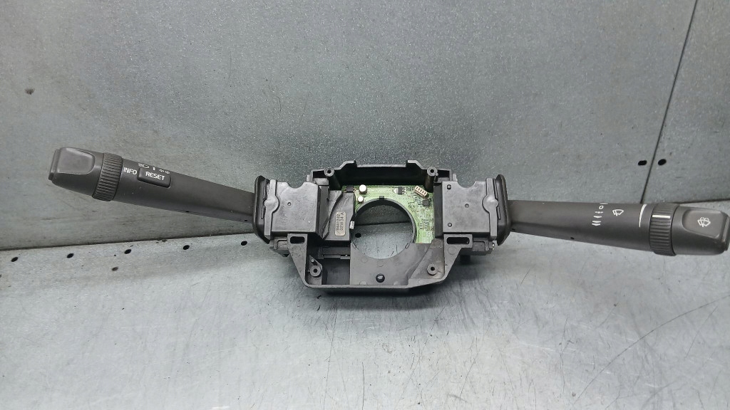 фото №1, Переключатель комбинированный 9441242 volvo s60 00-09r