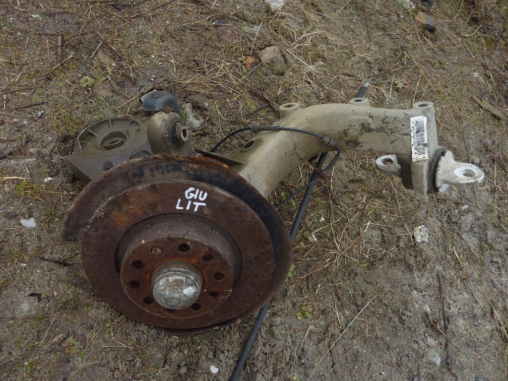 фото №1, Ступица рычаг alfa romeo giulietta левая задняя