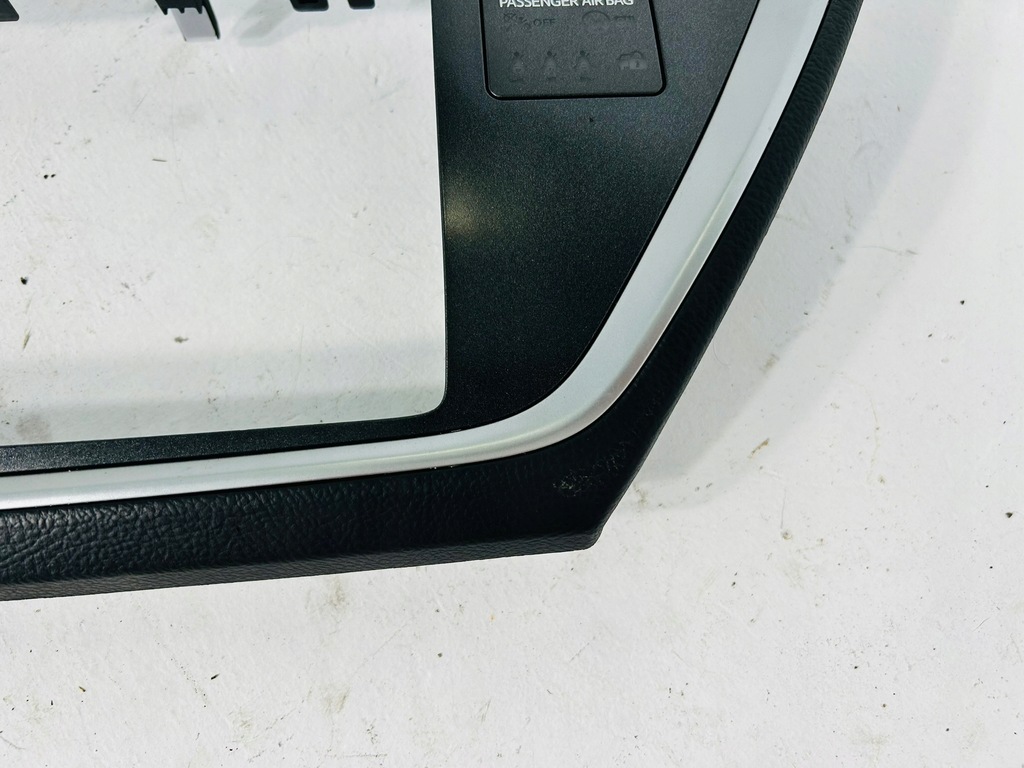 фото №7, Auris ii 12-15 захист рамка радіо кнопка перемикач світла аварійних