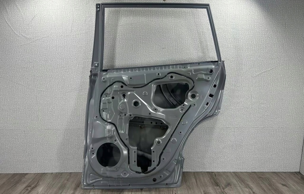 фото №10, Toyota corolla cross 2020- правая задняя дверь